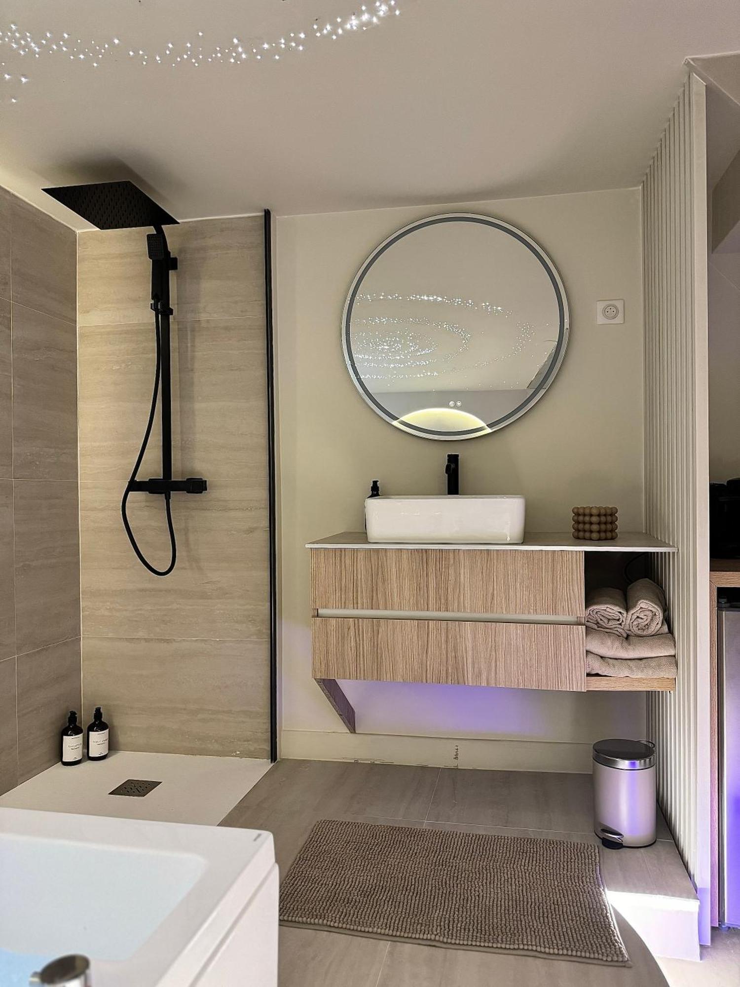 Spa Privatif - Love Room Luxe - Proche Disney Marles-en-Brie Dış mekan fotoğraf